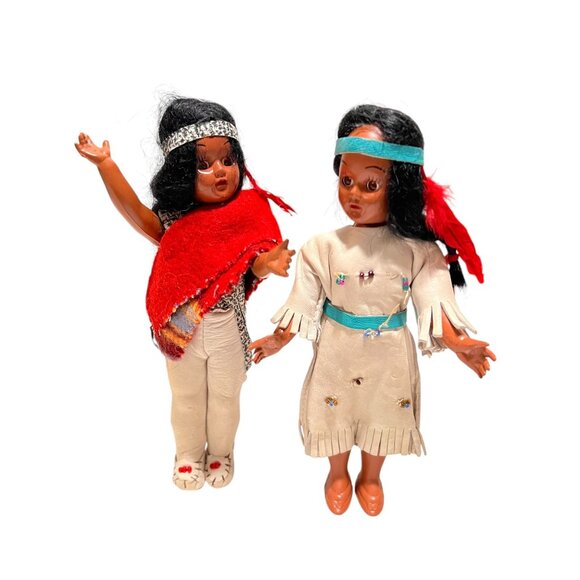 Vintage Native American Dolls In Traditional Attire Set Of 2 - Picture 3 of 4